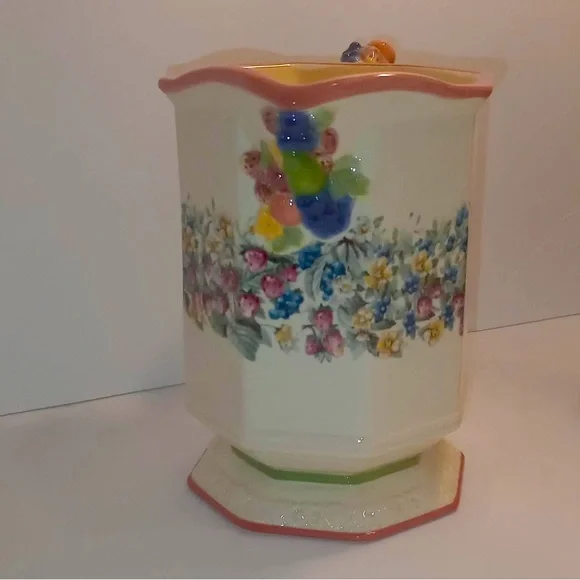 Pitcher - Picture 2 of 8